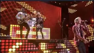 Walk the Moon Group Stunning Performance @ American Music Awards - AMA