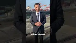Secretary Buttigieg at the Port of Tacoma