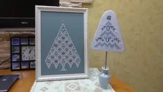 Новогодние елочки в технике хардангер.