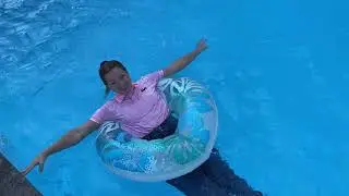 💧Swimming in the pool in jeans and a polo shirt #swimpool #wet #wetjeans #wetgirl #wetlook #pool