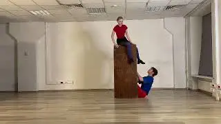 сценическое движение 2 курс 2 семестр, парная акробатика с предметом