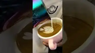 #tulip #latteart #barista #coffee