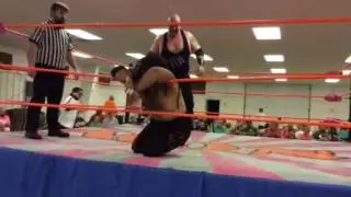 Fiji Wildman VS big dog Cujo