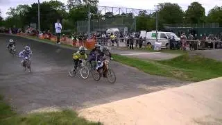 8 boys Manchester bmx racing 2011.MTS