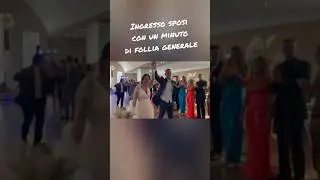 ingresso sposi a Donna Lavinia (Trani) con coinvolgimento degli invitati