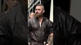 Ragnar Lothbrok Walking in Public #reaction #ragnarlothbrok #reactionvideo #foryou #fashion #public
