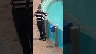 Tom the Mime Gets Caught Off Guard 😅😅