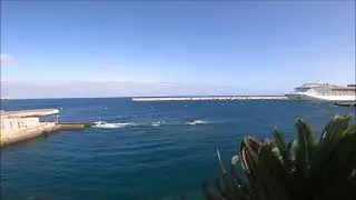 MSC Fantasia saliendo del puerto de Santa Cruz de Tenerife