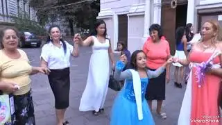 Krashtene Nikolic i Amelia