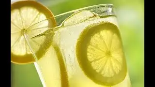 10 voordelen van het elke ochtend drinken van warm citroenwater