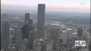 #CaughtOnCam: Amazing window washer rescue