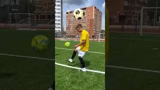 Кто больше набьет футбольный мяч в тапочках? 