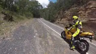R1 follows Ducati 1098+ gopro falling off