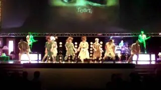 Etroupe Performing Thriller