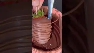 Easy Chocolate covered strawberries@waheeda shakil