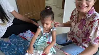 મારી બેને આધ્યા ને ગીફ્ટ આપ્યુ