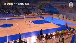 CARA PASSING KE PIVOT（1 SENTUHAN）