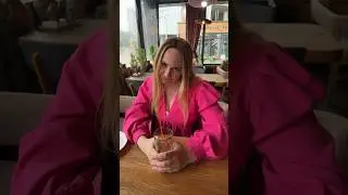 РАЗГОВОР В КАФЕ 