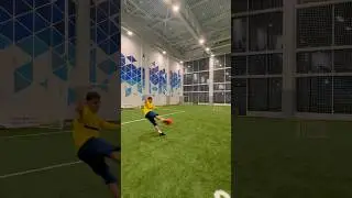 Попади в маленькие ворота #футбол #медийныйфутбол #шортс #тренировка #челлендж #празднование