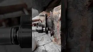 How TO Replace Wheel Stud Like A Pro #mechanicsecrets #carparts #diy #satisfying #shorts #foryou