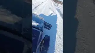 мототрактор з лопатою поснігу