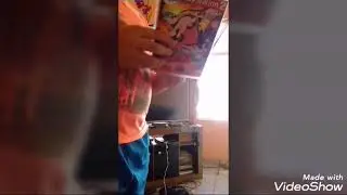 Um Homem muito bonito MATA um Otaku na frente dos BTS !!!