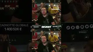 Antoine Daniel reprend Jump des BlackPink version moyen-âge ! 😂￼ 