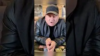 Анекдот! Про близняшек..