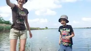 Деда самый лучший...научит как рыбу ловить