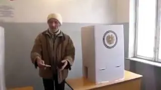 Քվեաթերթիկը մտցրել էր քվեախցի անցքը
