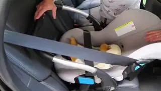 How to put a newborn baby in car seat