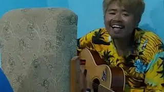 nyanyi bareng sambil main gitar di kost kostan