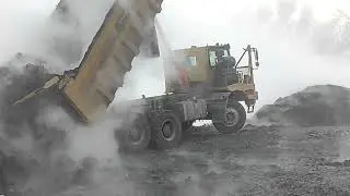 ПЕРЕГРУЗ, В ДЫБЫ НА САМОСВАЛЕ