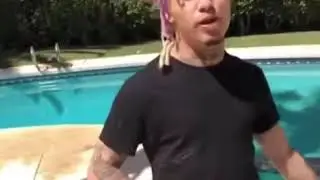 Lil pump Telling his fans he stop sippin lean
