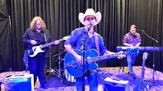 Love on You - Isaac Cole & Powerstrip LIVE
