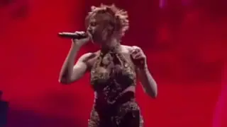 REACTION to MYLENE FARMER  - Porno graphique (Live 2006)
