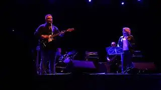 Perry Stenbäck optræder til Michael Friis hyldest koncert i Amager Bio © Henrik Lund