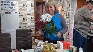 My husband gave me flowers/We went shopping