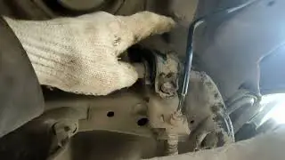 Replacing the rear stabilizer bushings on a Lifan X70.