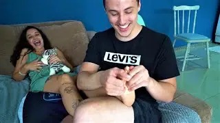 SENSITIVE FEET | 🔥Tickle! / Cócegas!🔥 | Laurinha