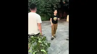 小樣,還想訛我錢!  🤣🤣 #趙娜娜 #搞笑段子 #搞笑夫妻 #搞笑 #funny #comedy #shorts