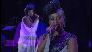 Lilian Mbabazi LIVE at her Upclose and Personal Concert, paying respect to her favourite artists