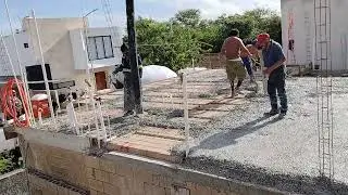 Mérida Yucatán México colando una losa más
