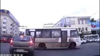 ДПСник совершенно не знает ПДД. Тверь