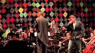 Netinho cantando "As Vitrines" com a Orquestra Sinfônica.mov