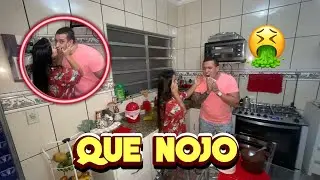 TROLLEI MINHA NAMORADA LIMPANDO O BEIJO DELA!!