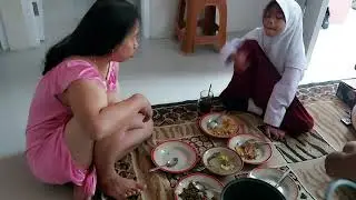 Tasya sarapan pagi terlihat jelas bahwa dalam video ini tasya baik baik saja