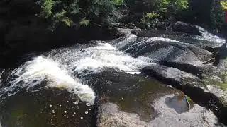 Falls off of the 25 in Parc Papineau-Labelle