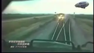Столкновение поезда со встречным поездом лоб в лоб