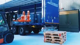 TOYOTA. Использование Двойного ЗАХВАТА для БОЧЕК при выгрузке Автотранспорта.